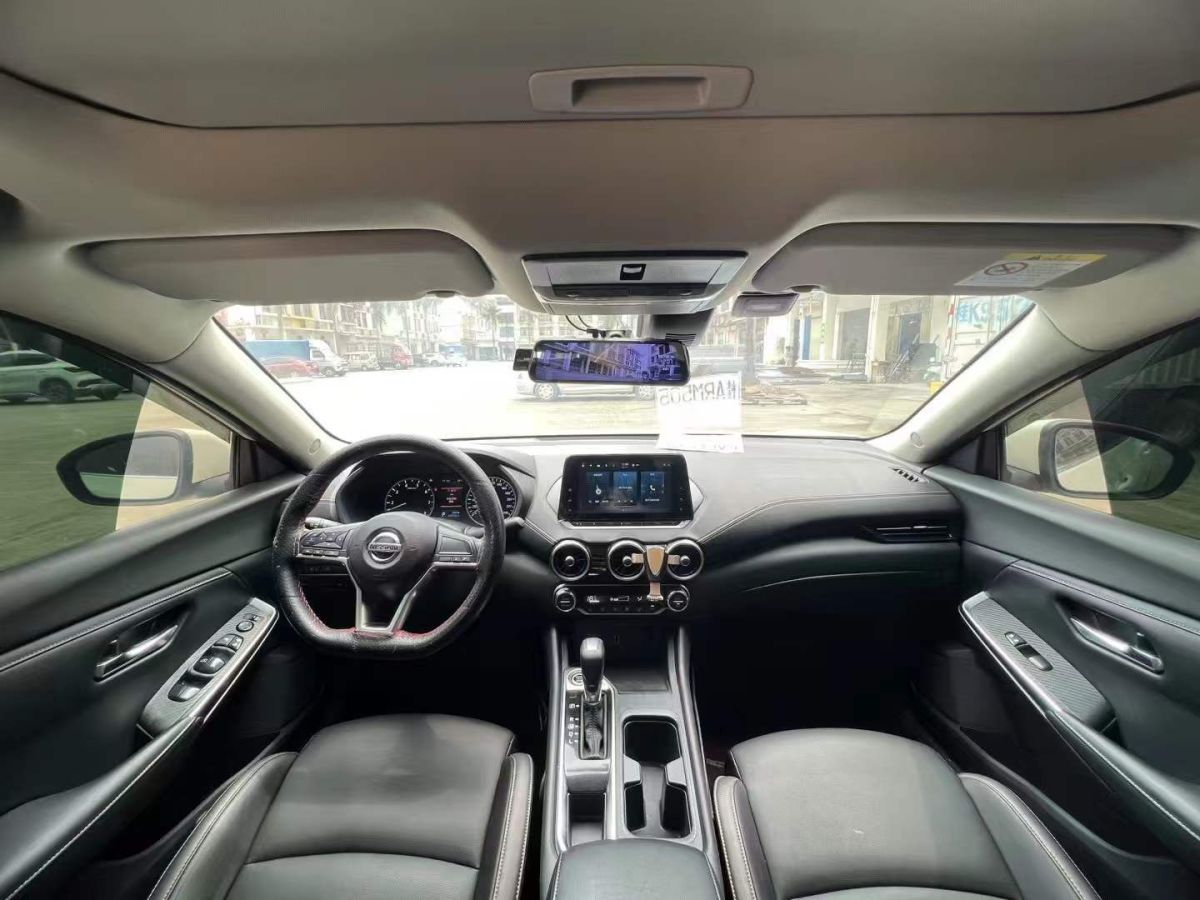 日產(chǎn) 軒逸  2021款 1.6L XL CVT暗夜版圖片