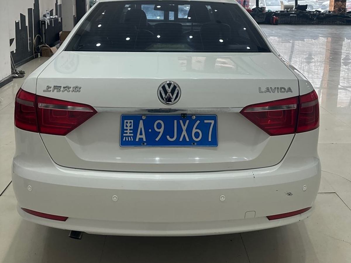 大眾 朗逸  2013款 改款經(jīng)典 1.6L 手動風尚版圖片