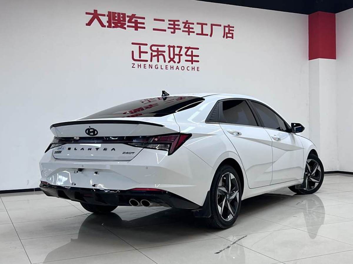 現(xiàn)代 伊蘭特  2022款 240TGDi DCT LUX尊貴版圖片