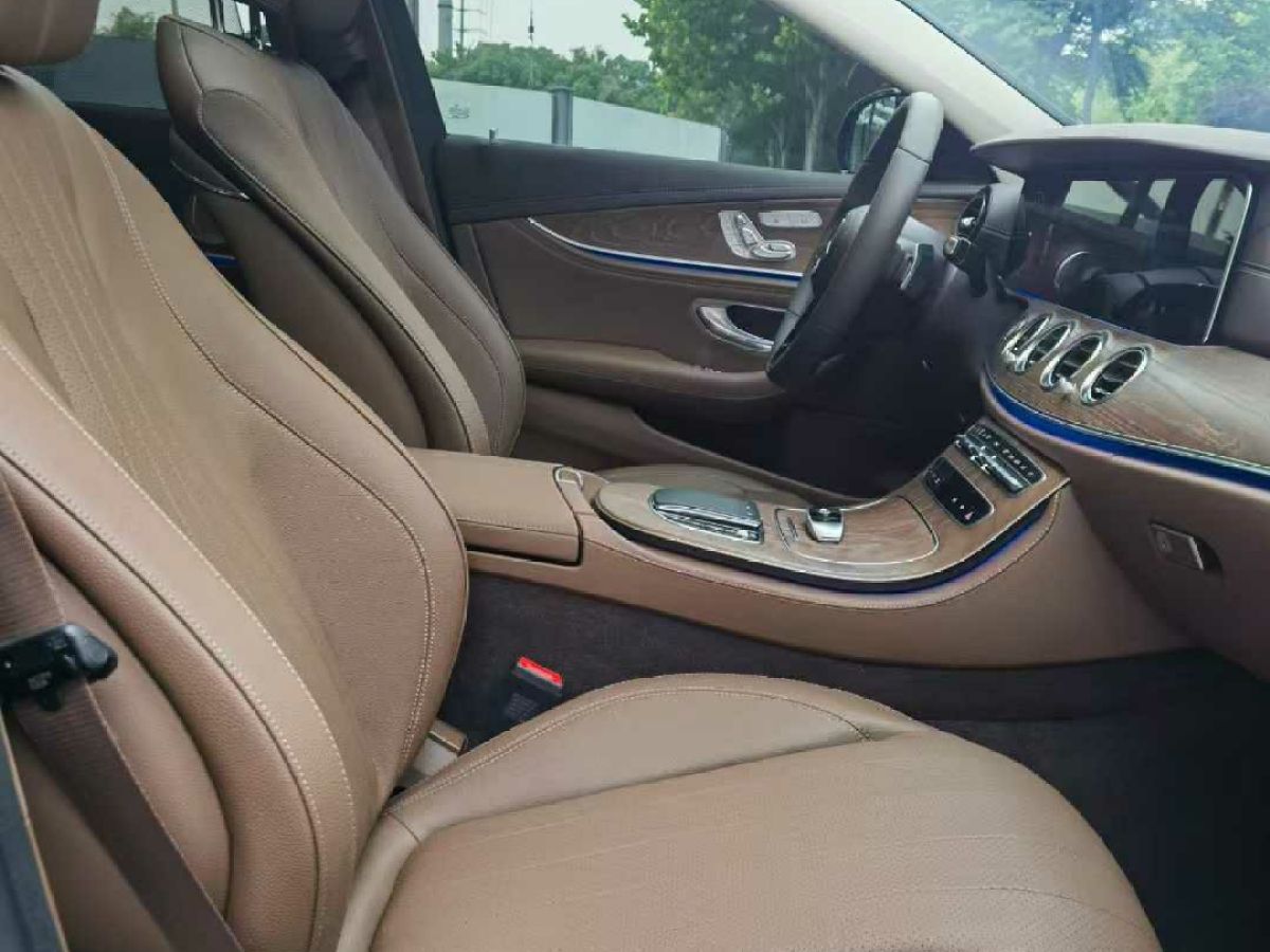 奔馳 奔馳E級  2023款 E 300 L 豪華型圖片