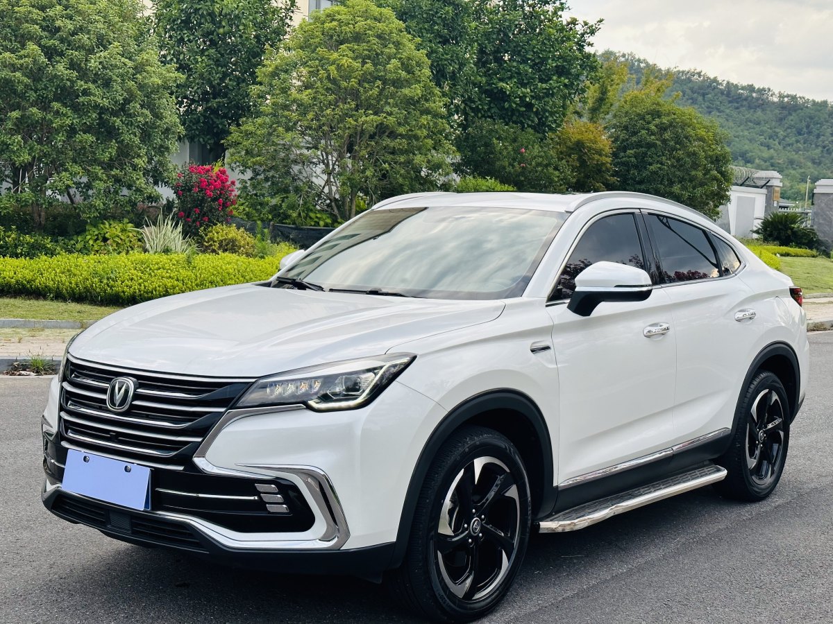 長(zhǎng)安 CS85 COUPE  2019款  2.0T 動(dòng)版 國(guó)VI圖片