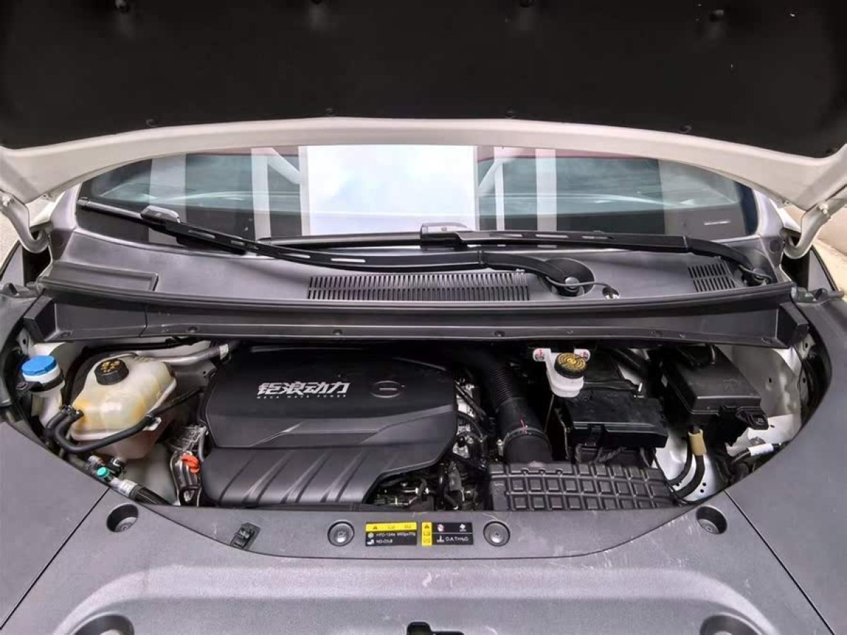 廣汽傳祺 M8  2024款 宗師系列 400T 至尊版圖片