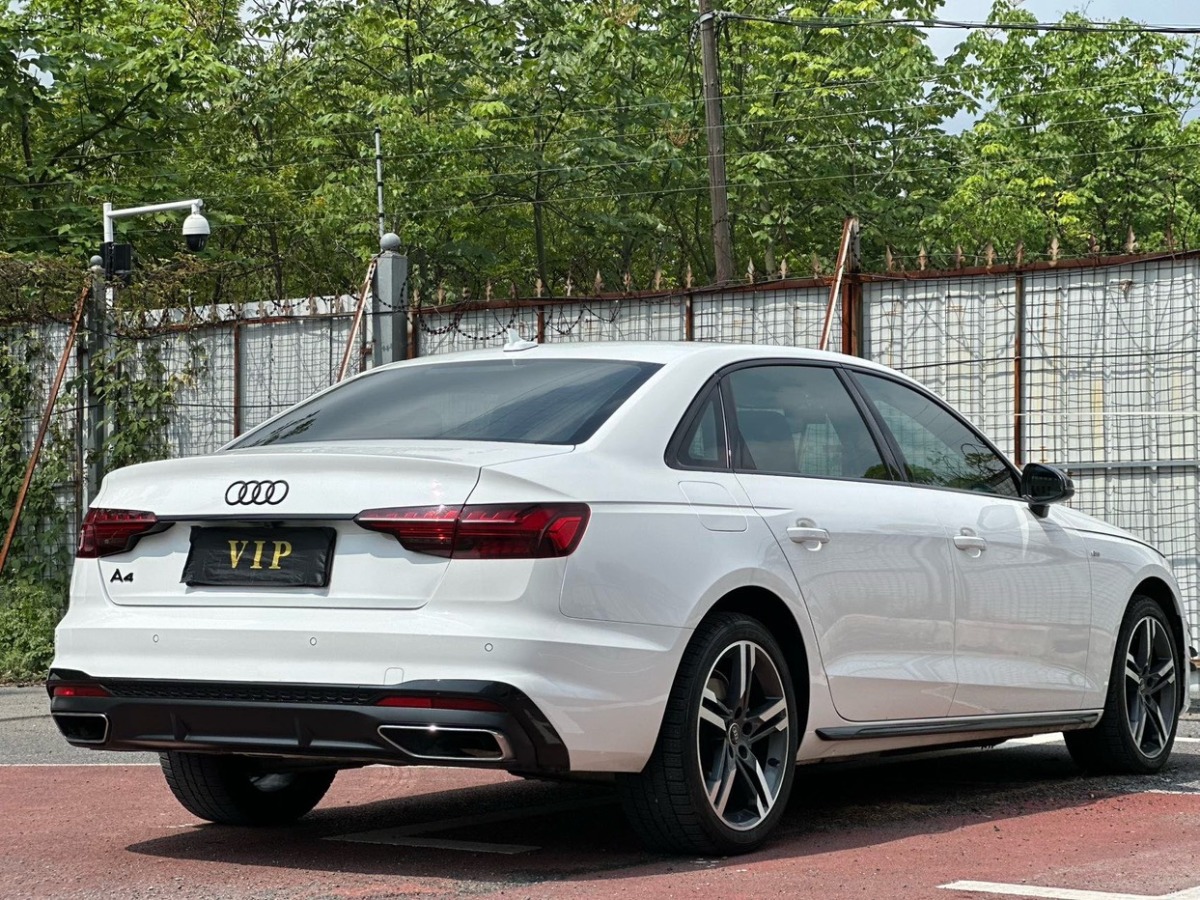 奧迪 奧迪A4L  2022款 40 TFSI 時(shí)尚致雅型圖片