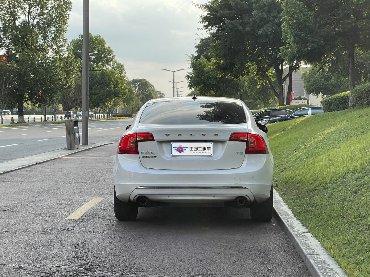 沃爾沃 S60  2014款 2.0T T5 個性運動版(改款)圖片