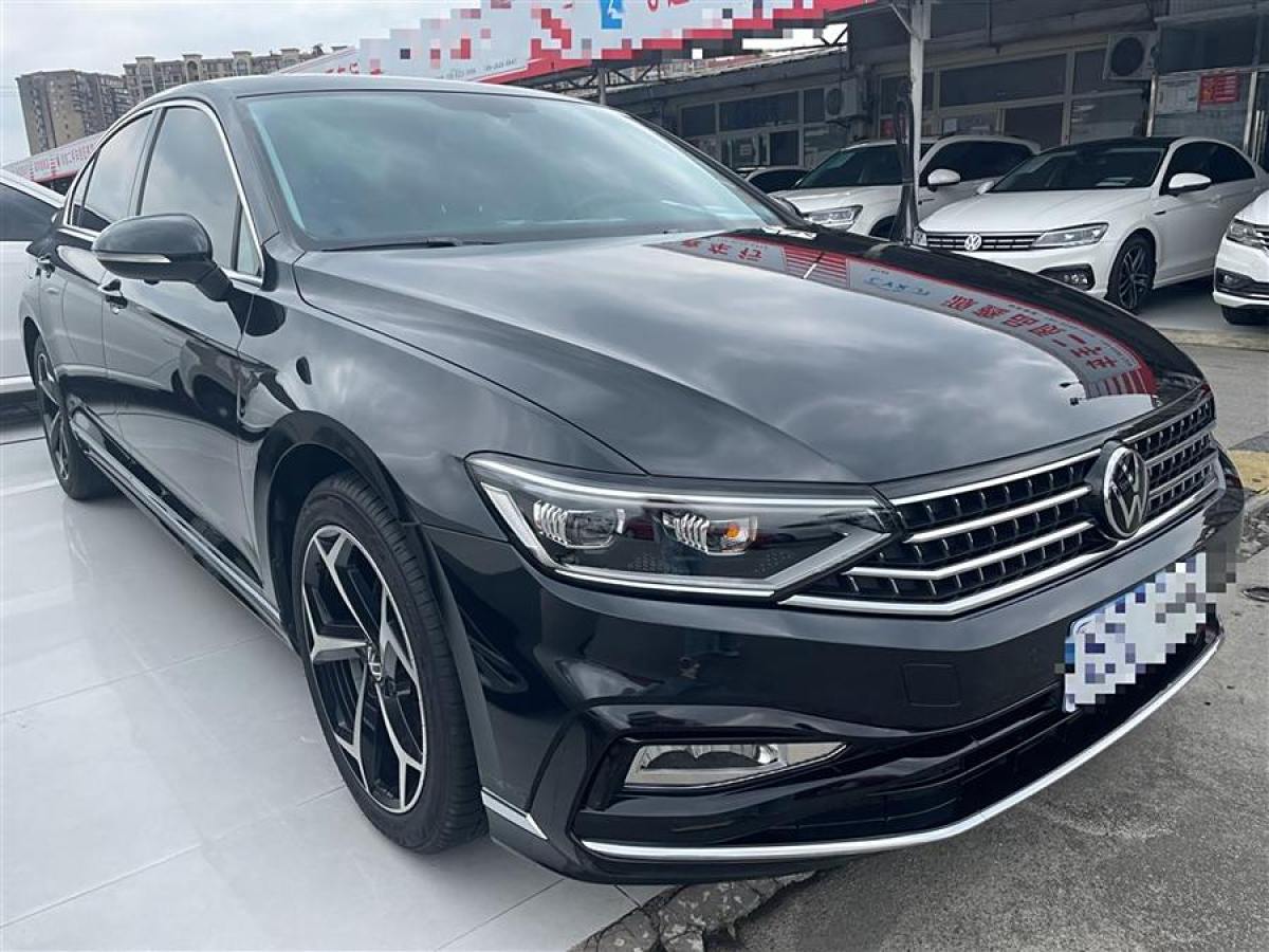 大眾 邁騰  2023款 200萬輛紀(jì)念版 330TSI DSG領(lǐng)先型圖片