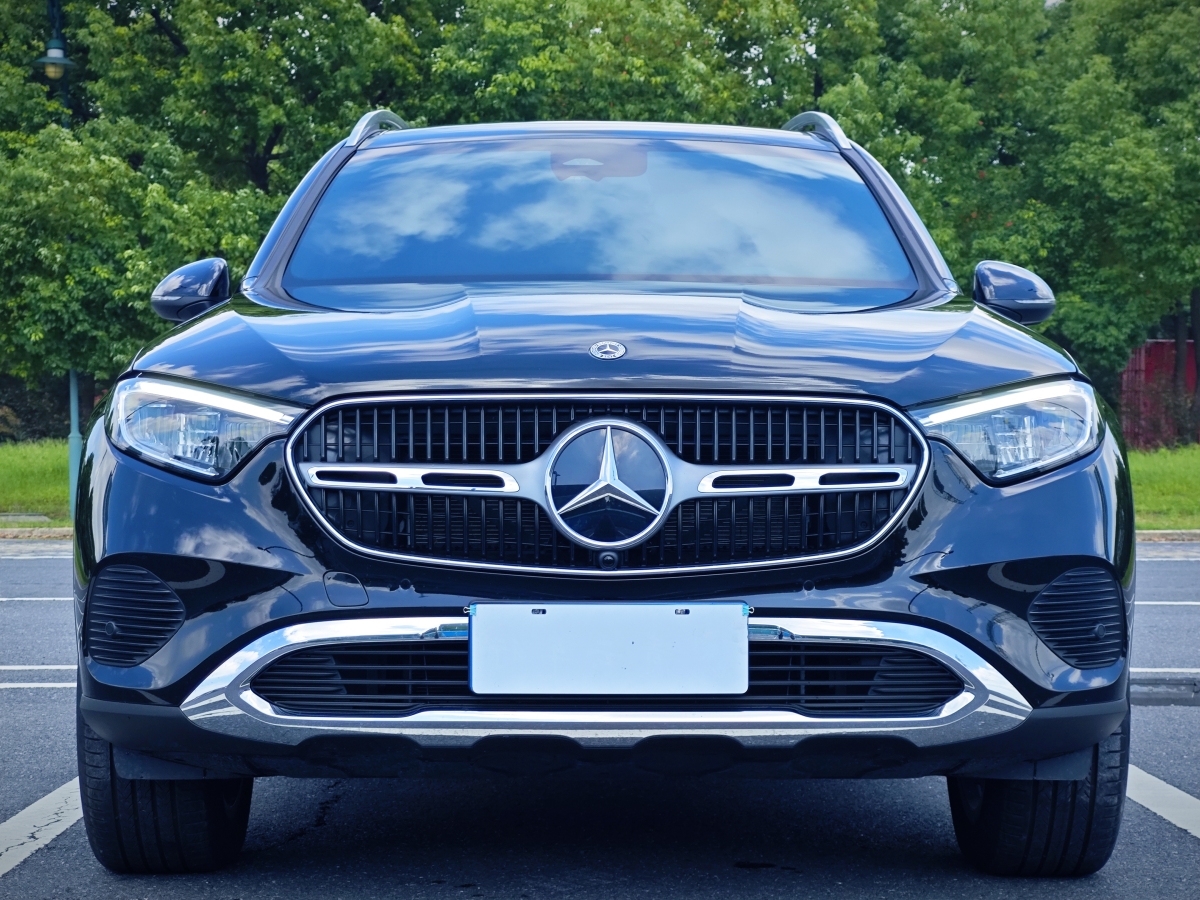 奔馳 奔馳GLC  2023款 改款 GLC 260 L 4MATIC 動感型 5座圖片