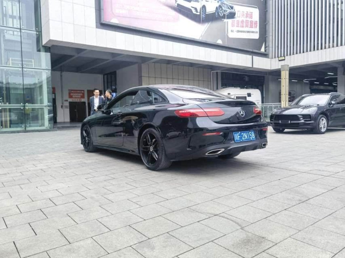 奔馳 奔馳E級  2020款 E 260 轎跑車圖片