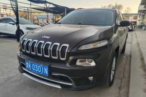 自由光 Jeep 2.0L 優(yōu)越版