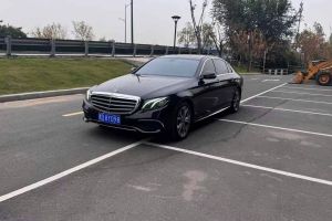 奔驰E级 奔驰 E 300 L 豪华型