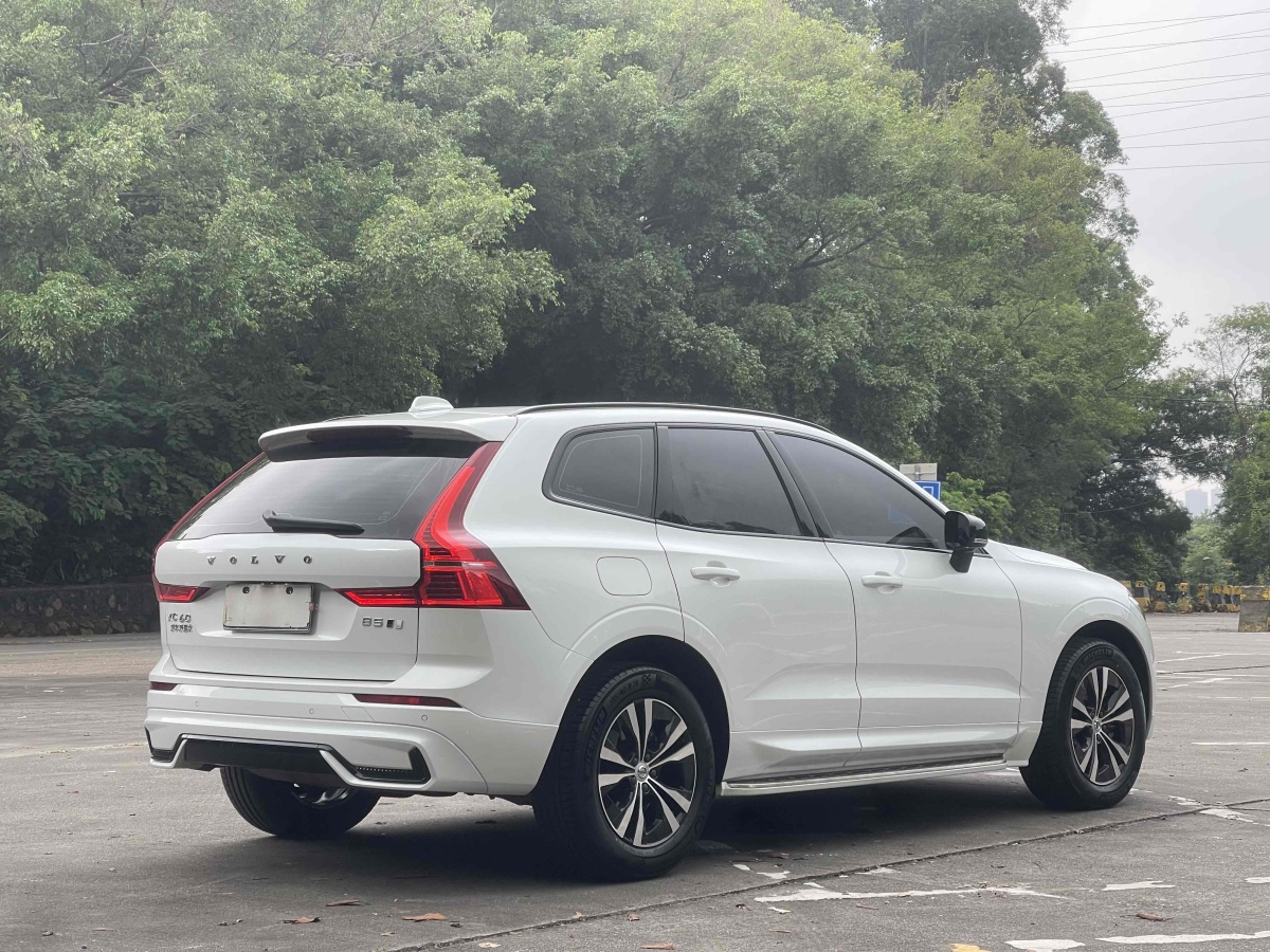 2022年2月沃爾沃 XC60  2022款 B5 四驅(qū)智逸運動版