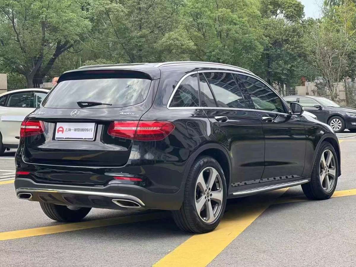 2018年6月奔馳 奔馳GLC  2018款 GLC 300 4MATIC 豪華型