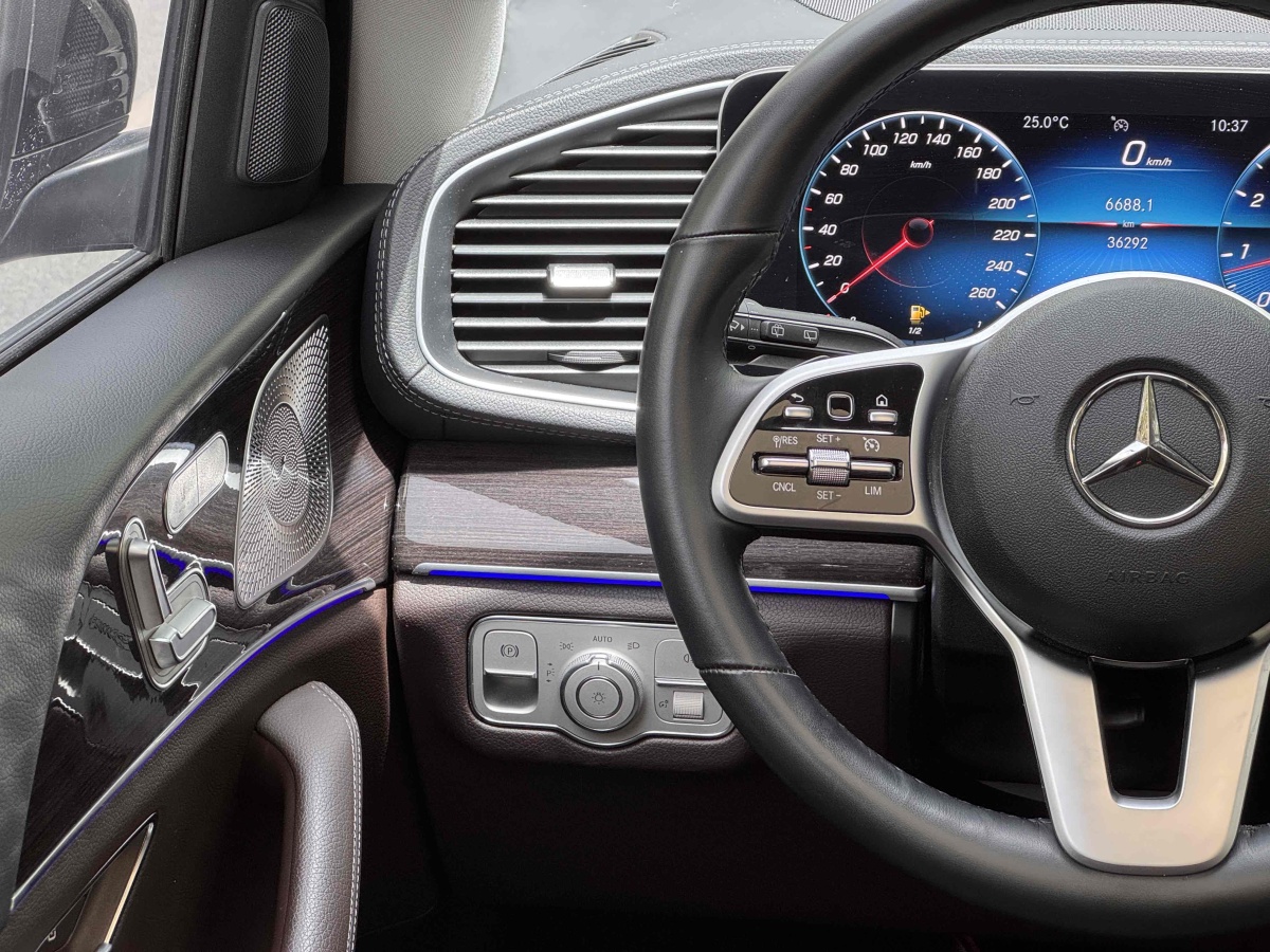 奔馳 奔馳GLE  2024款 改款 GLE 350 4MATIC 時(shí)尚型圖片