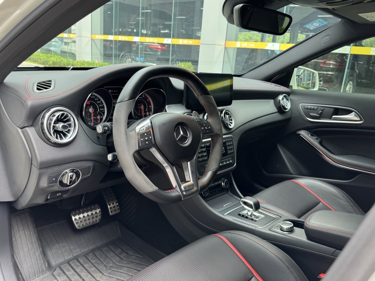 奔馳 奔馳GLA AMG  2015款 AMG GLA 45 4MATIC圖片