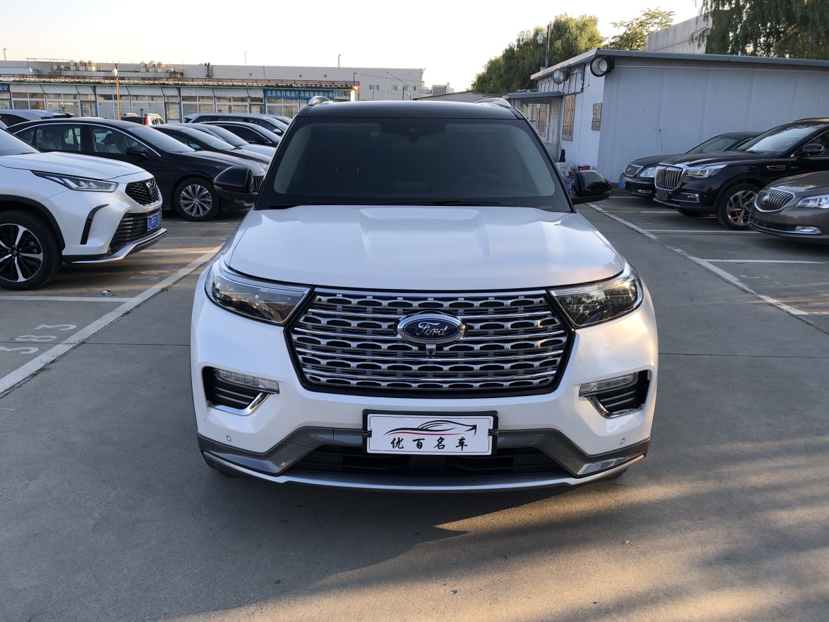 福特 探險(xiǎn)者  2023款 EcoBoost 285 四驅(qū)鈦金版 6座圖片