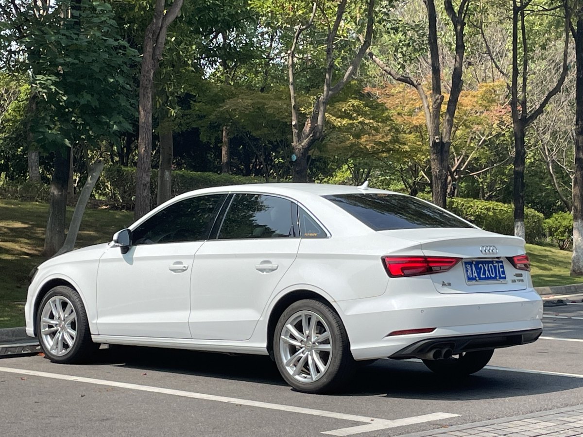 2018年3月奧迪 奧迪A3  2018款 30周年年型 Sportback 35 TFSI 進(jìn)取型