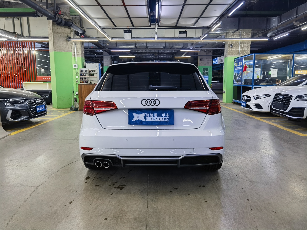 奧迪 奧迪A3  2018款 30周年年型 Sportback 35 TFSI 時尚型圖片