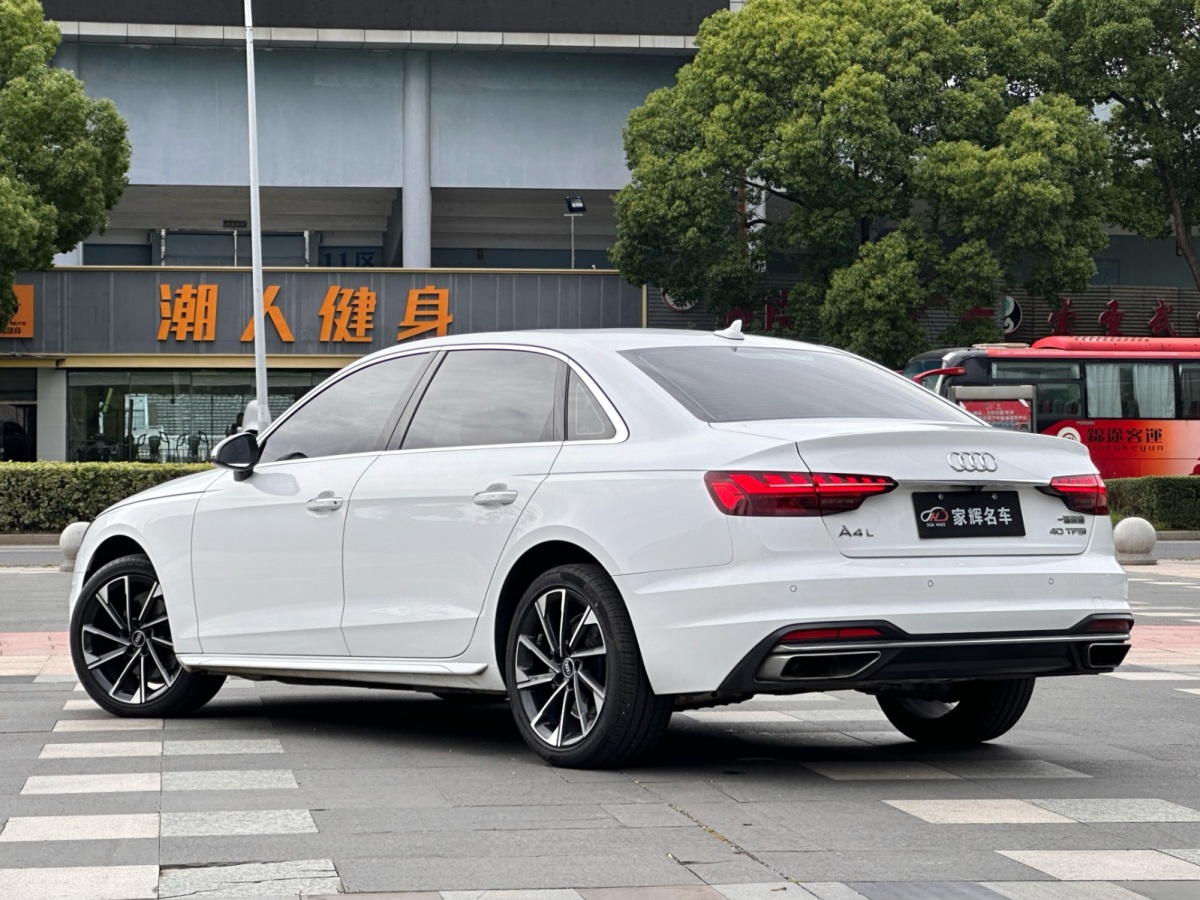 奥迪 奥迪A4L  2022款 40 TFSI 时尚致雅型图片