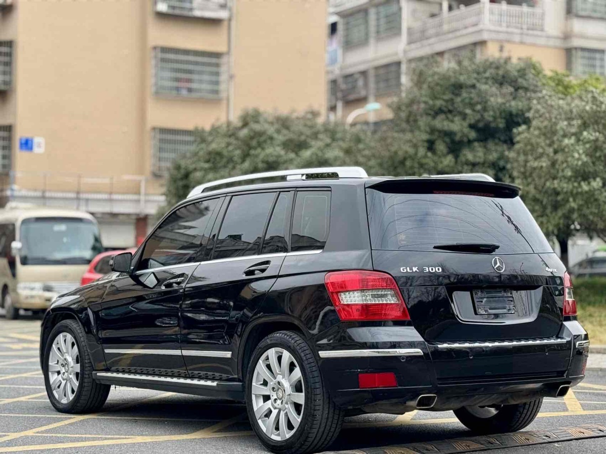 奔馳 奔馳GLK級  2011款 GLK 300 4MATIC 豪華型圖片