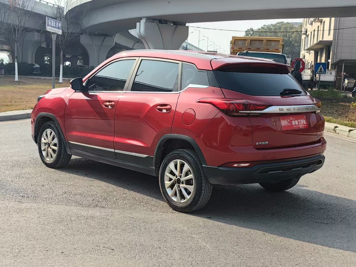 北汽紳寶 BEIJING-X3  2019款 1.5L 手動榮耀版圖片