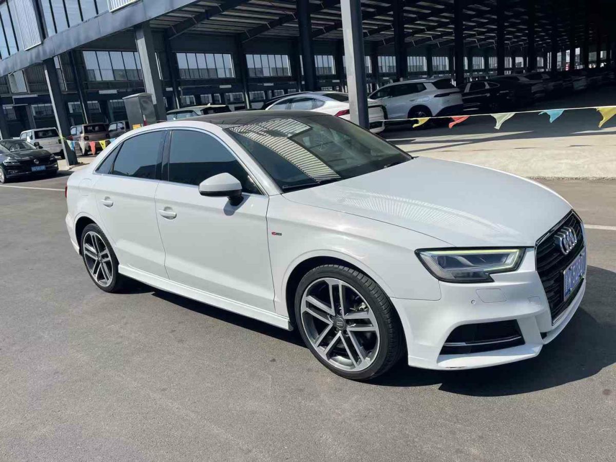 2017年8月奧迪 奧迪A3  2017款 Cabriolet 40 TFSI