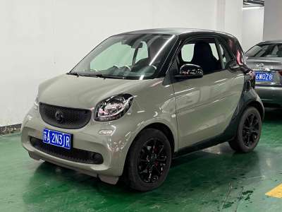 2015年6月 smart fortwo 1.0L 52千瓦硬顶灵动版图片