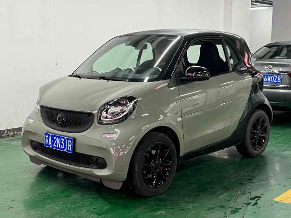 smart fortwo  2015款 1.0L 52千瓦硬顶灵动版