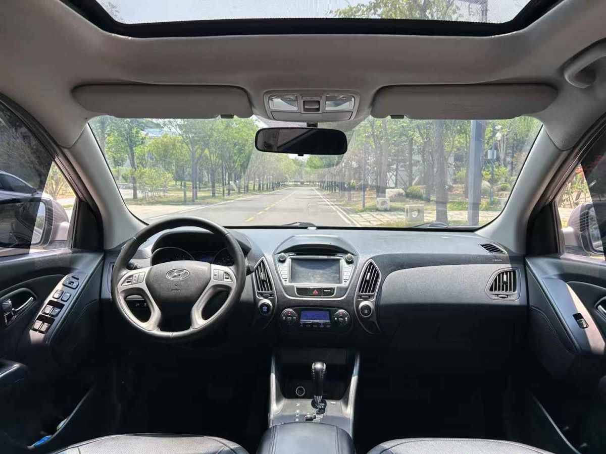 現(xiàn)代 ix35  2013款 2.0 GL 兩驅(qū)舒適型圖片