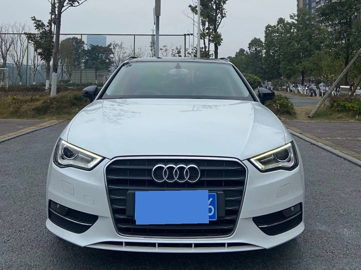 奧迪 奧迪A3  2015款 Sportback 35 TFSI 百萬紀(jì)念智領(lǐng)型圖片