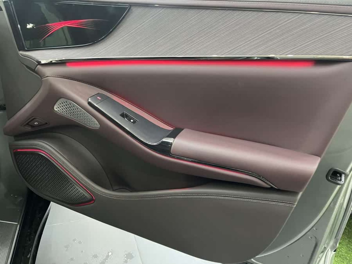 騰勢 騰勢Z9GT  2024款 1100四驅(qū)Ultra版圖片