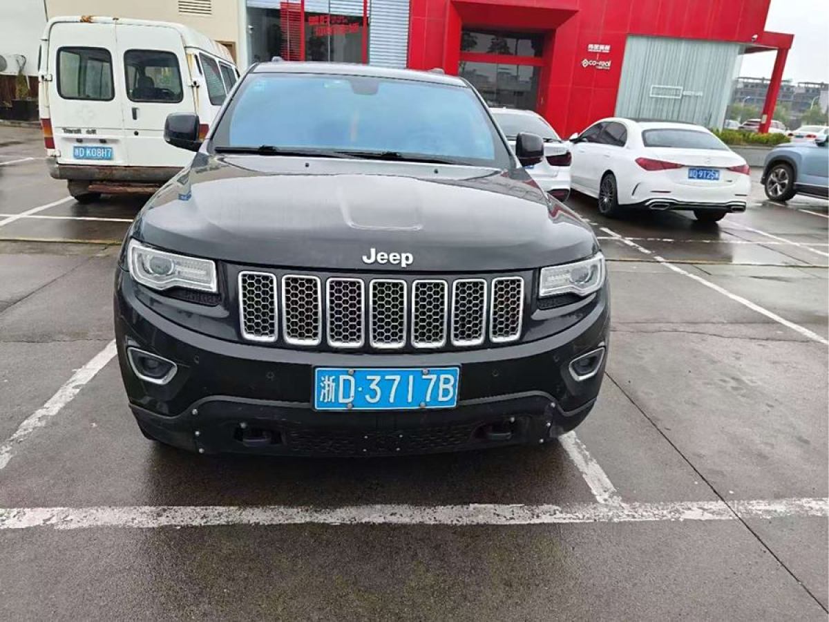 Jeep 大切諾基  2016款 3.0TD 柴油 精英導(dǎo)航版圖片