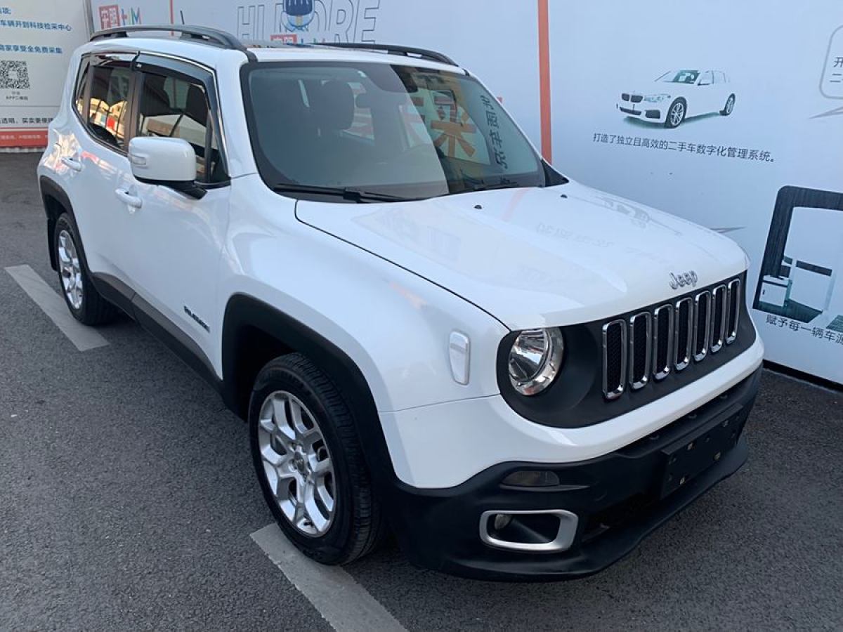 Jeep 自由俠  2018款 互聯(lián)大屏版 180T 自動(dòng)高能版圖片