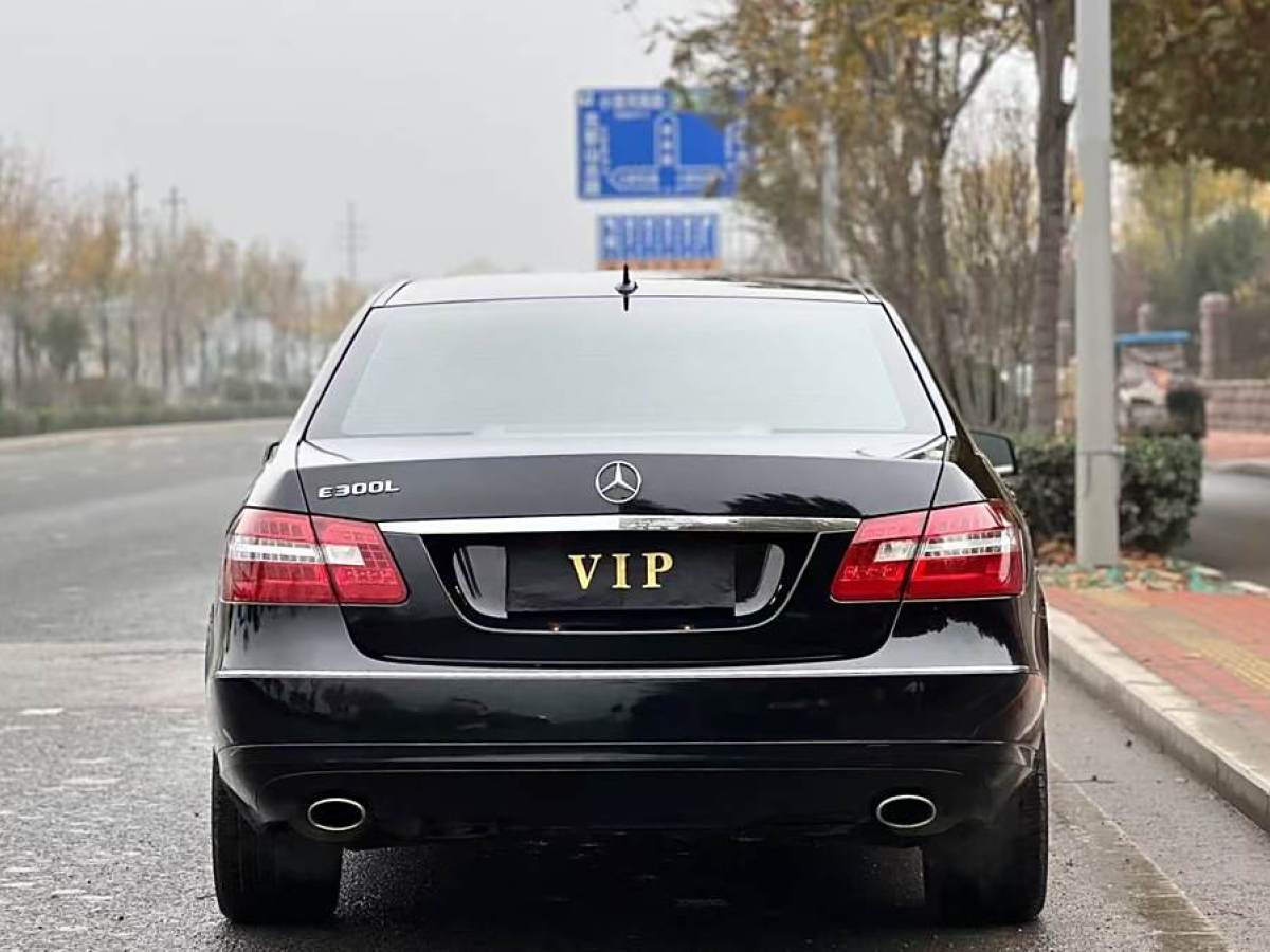 奔驰 奔驰E级  2011款 E 300 L 优雅型图片