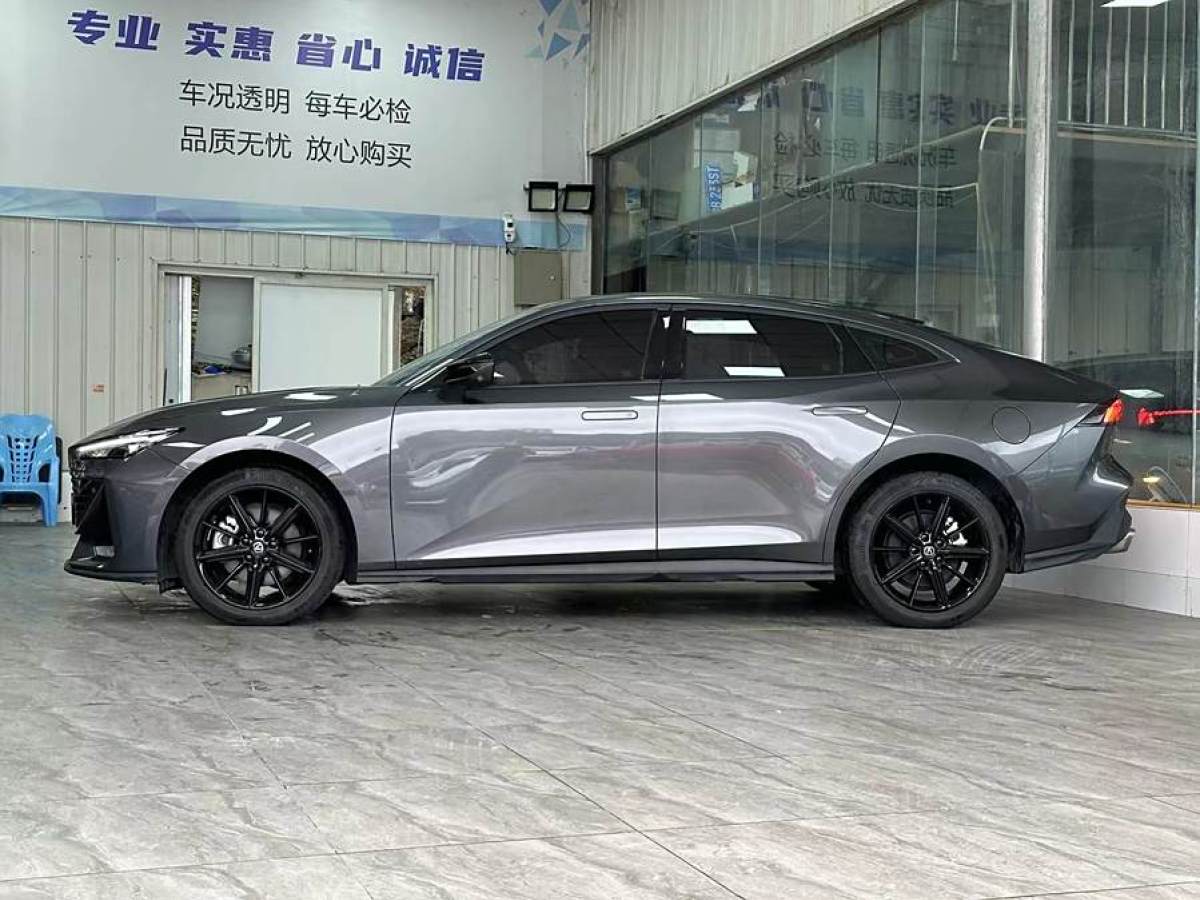 長(zhǎng)安 長(zhǎng)安UNI-V 智電iDD  2023款 智電iDD 1.5T 113km智趣型圖片