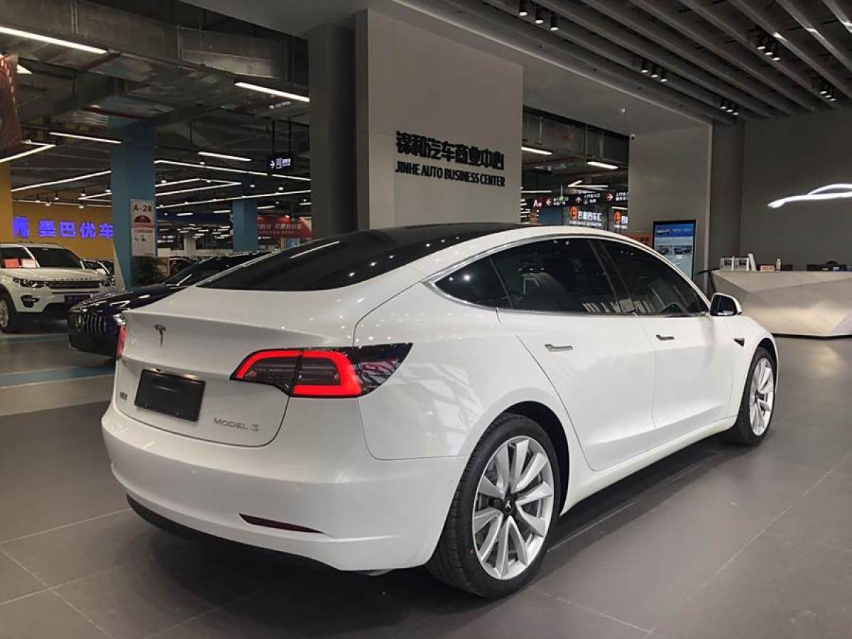 特斯拉 Model 3  2019款 標準續(xù)航后驅(qū)升級版圖片