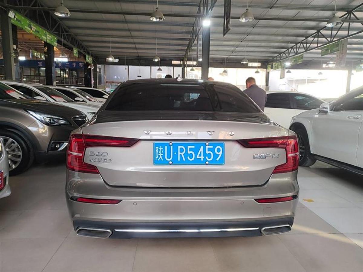 沃爾沃 S60L  2020款 T4 智逸豪華版圖片