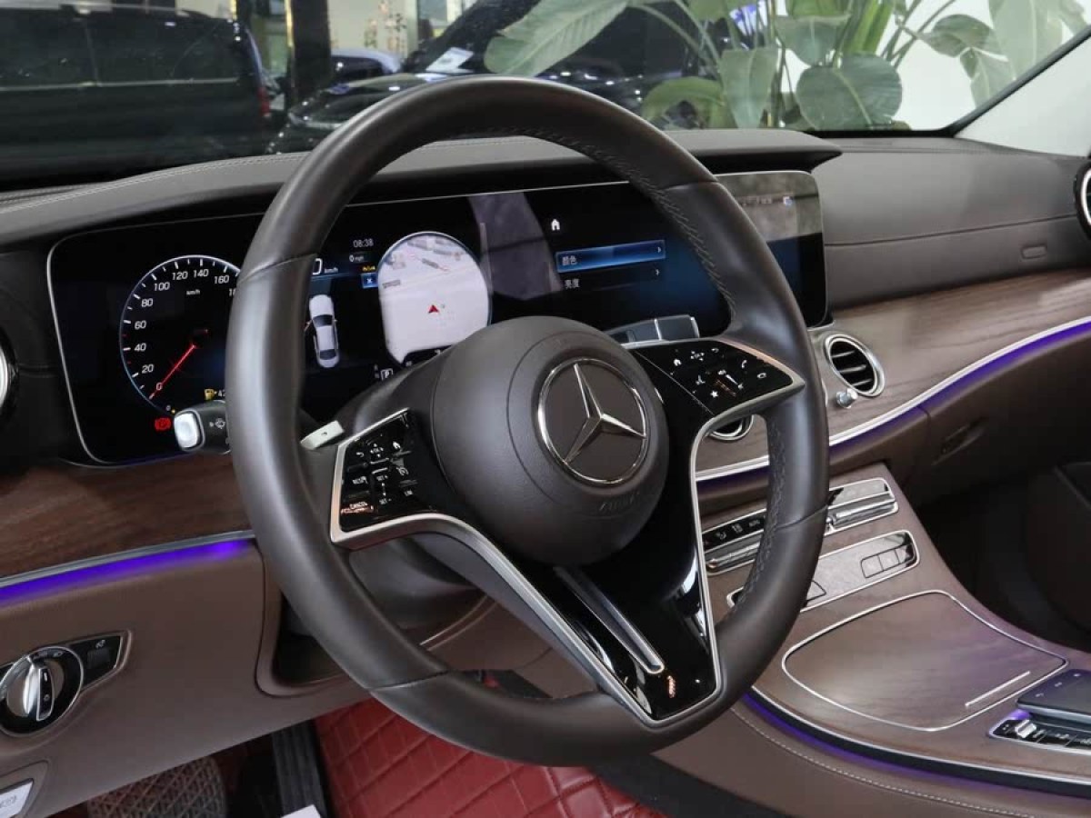 奔馳 奔馳E級(jí)  2023款 改款 E 300 L 時(shí)尚型圖片