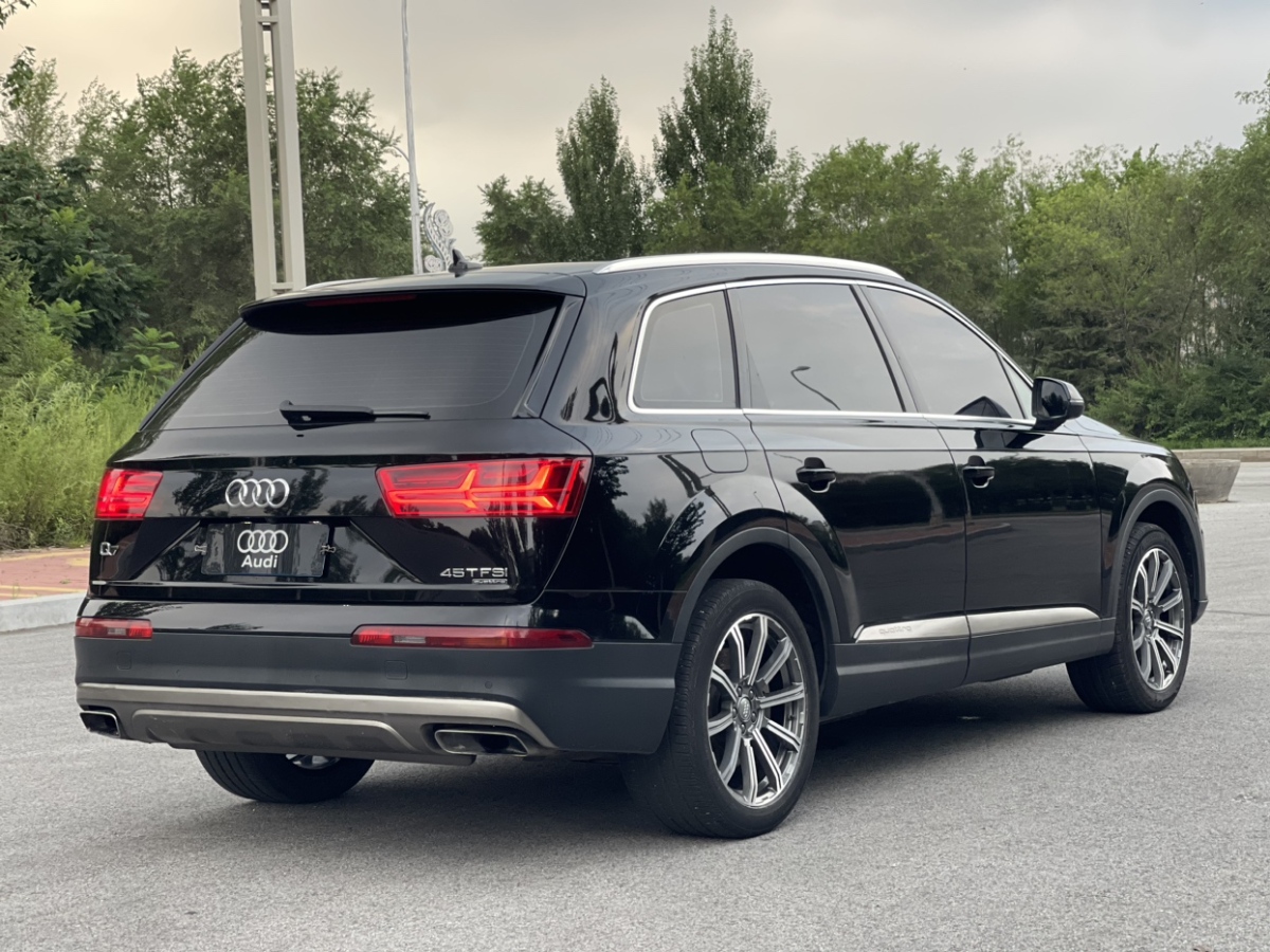 奧迪 奧迪Q7  2016款 45 TFSI S line運(yùn)動(dòng)型圖片