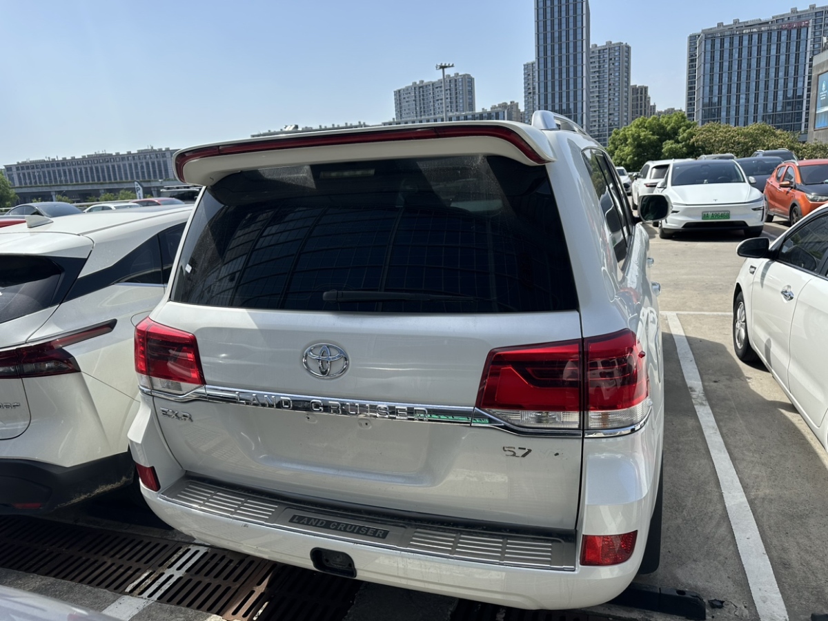 豐田 蘭德酷路澤  2015款 4.6L V8 中東限量版圖片