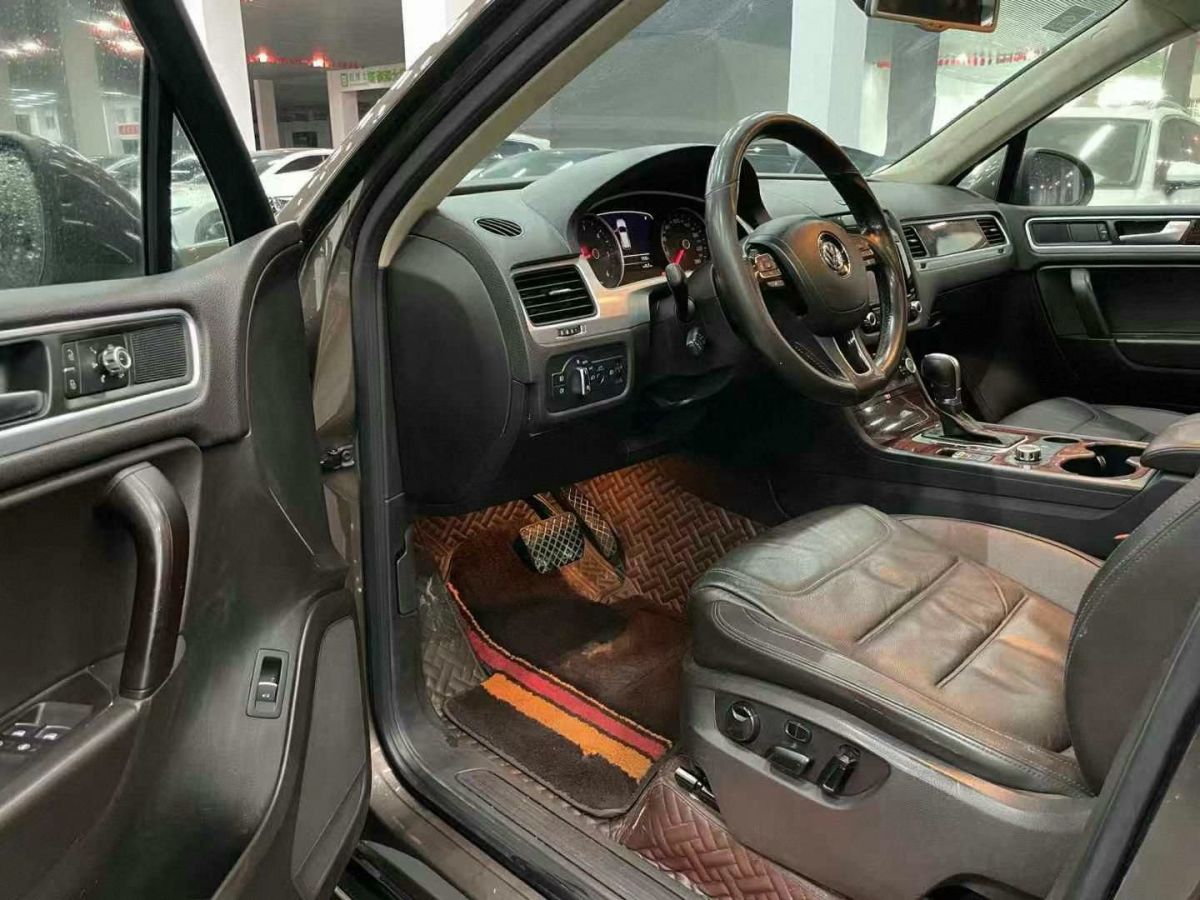 大眾 途銳  2013款 3.0TSI X 十周年限量版圖片