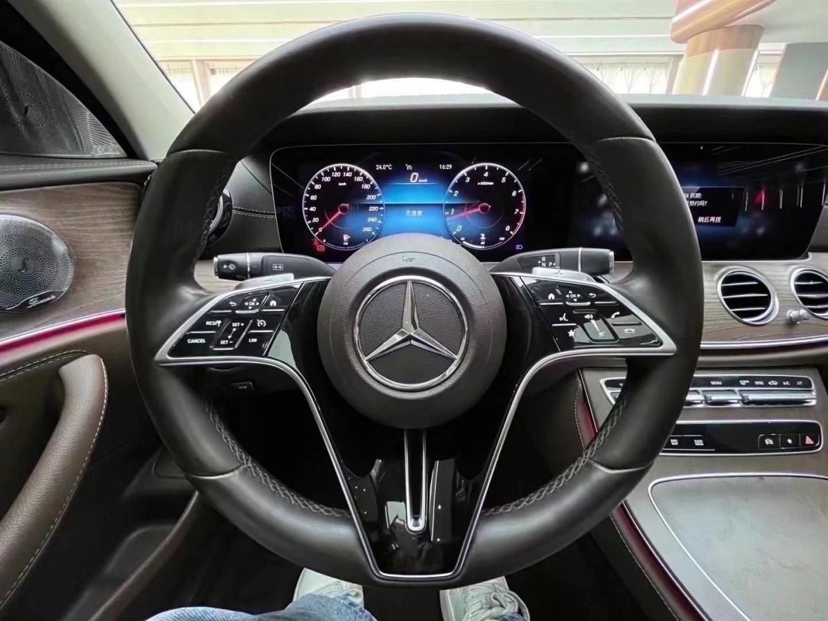 奔馳 奔馳E級(jí)  2021款 E 300 L 豪華型圖片
