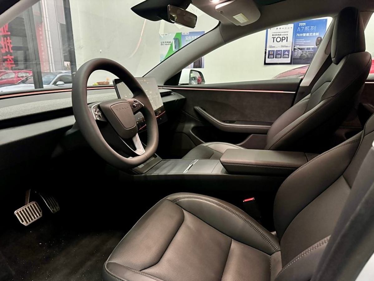 特斯拉 Model Y  2023款 后輪驅(qū)動(dòng)版圖片