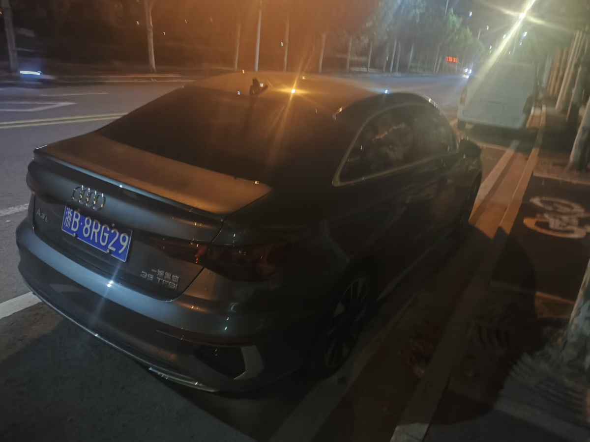 奧迪 奧迪A3  2022款 A3L Limousine 35 TFSI 時(shí)尚運(yùn)動(dòng)型圖片