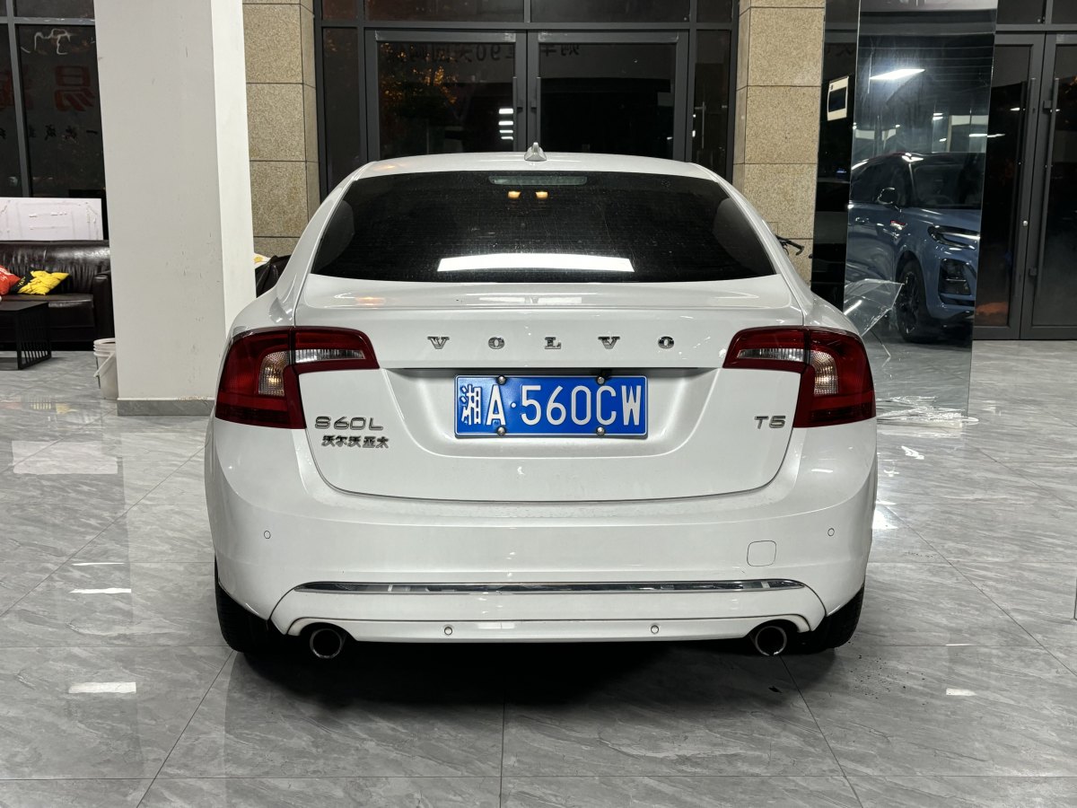 沃爾沃 S60  2014款 2.0T T5 個性運動版(改款)圖片