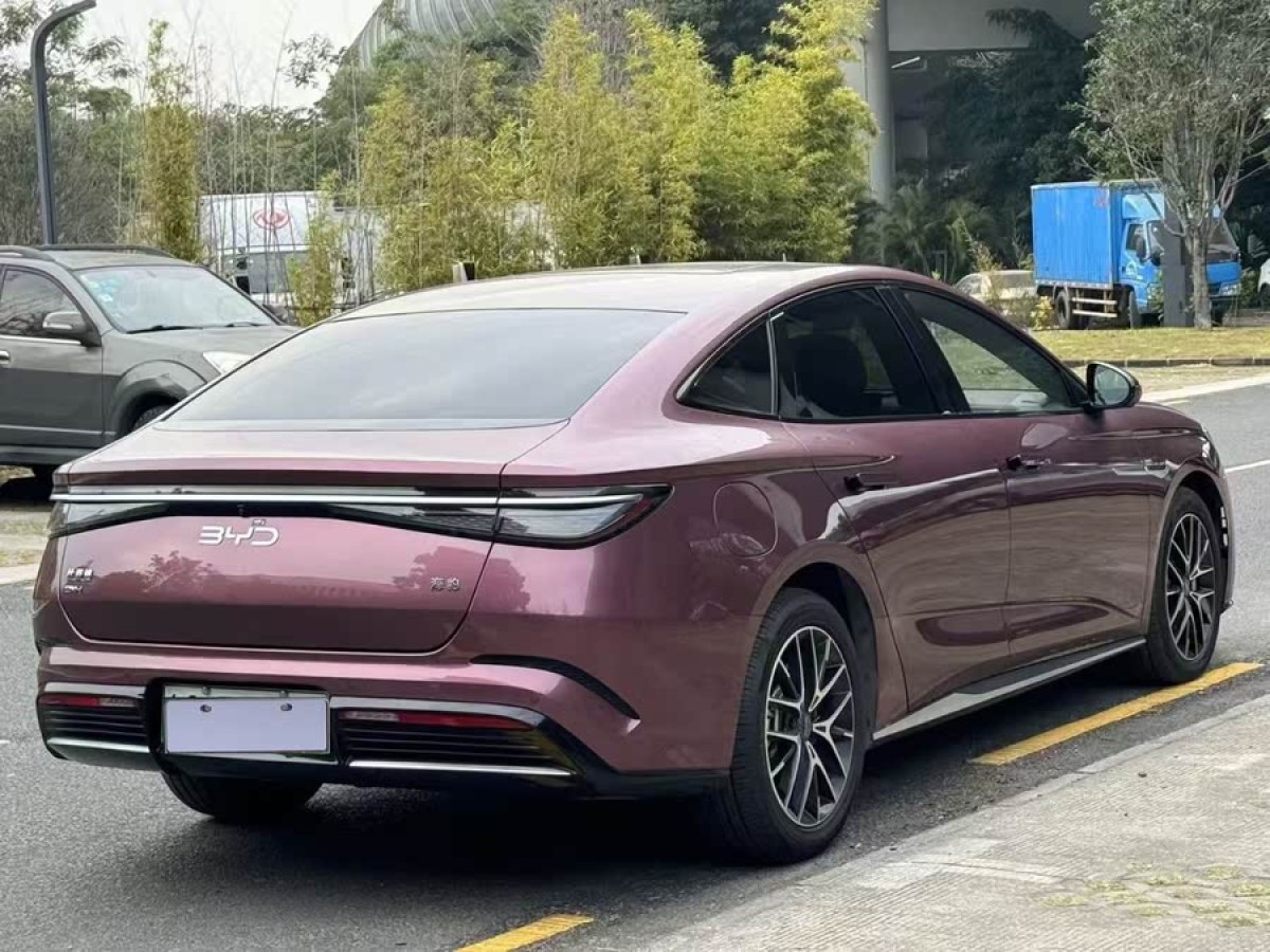 比亞迪 海豹  2023款 DM-i 1.5L 121km 尊貴型圖片