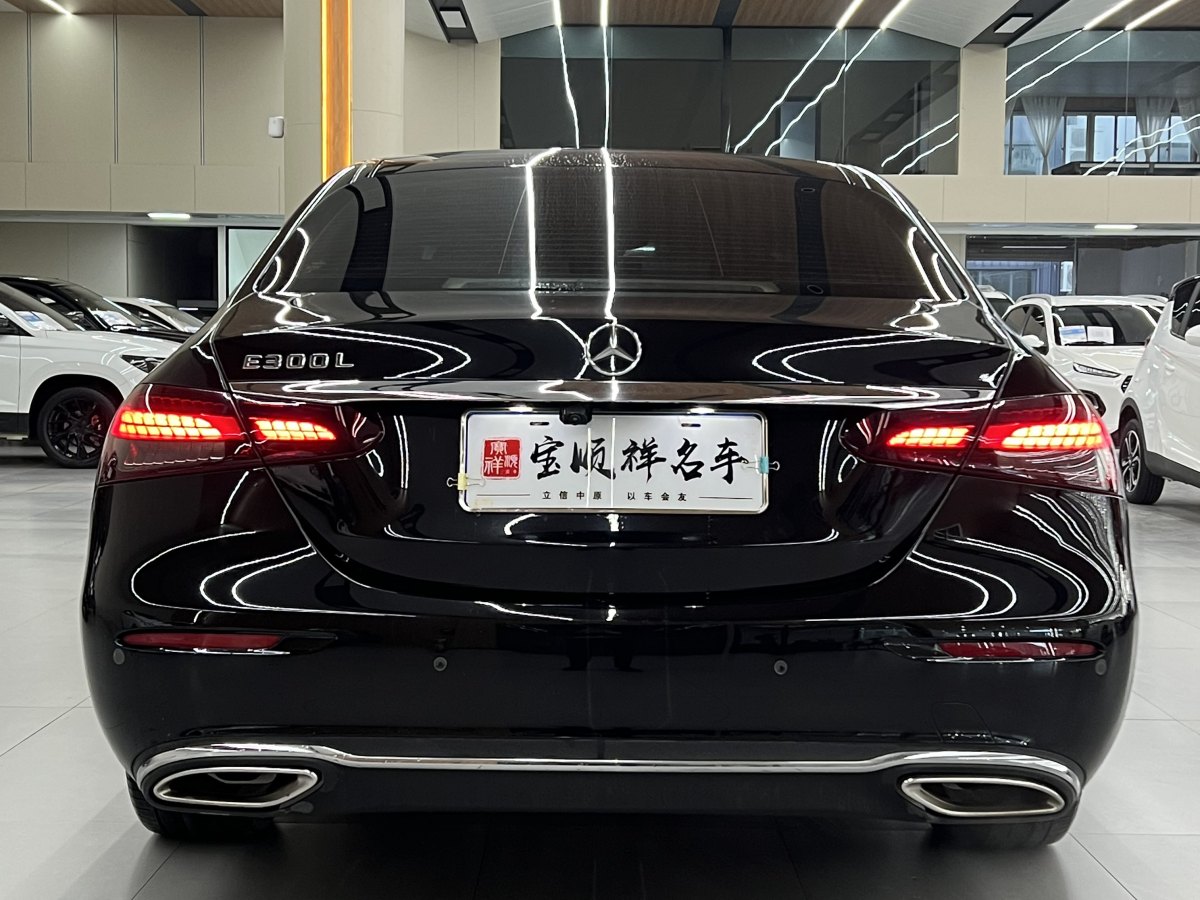 奔馳 奔馳E級(jí)  2021款 改款 E 300 L 豪華型圖片