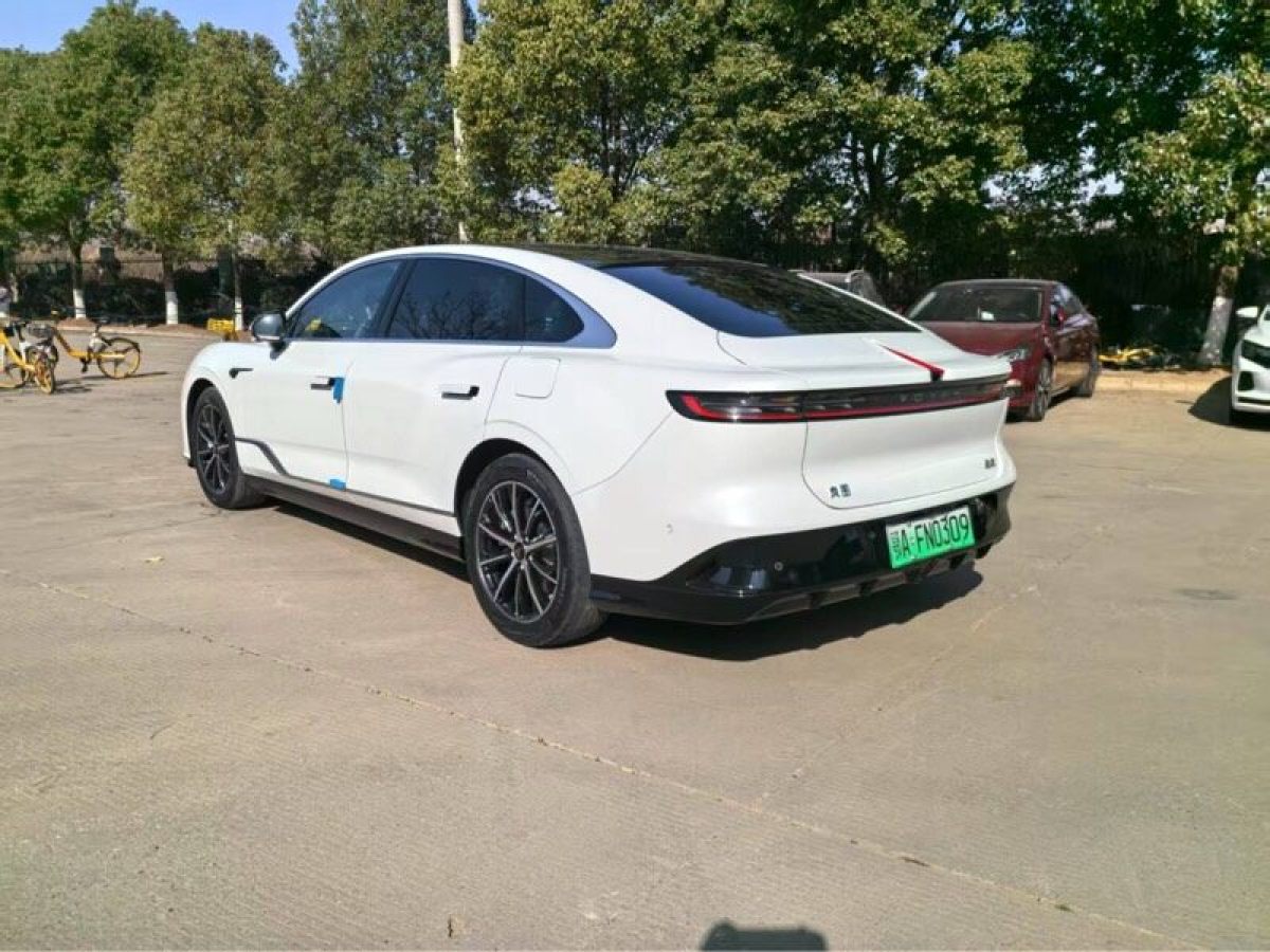 嵐圖 嵐圖追光  2024款 PHEV 四驅(qū)超長續(xù)航旗艦版圖片