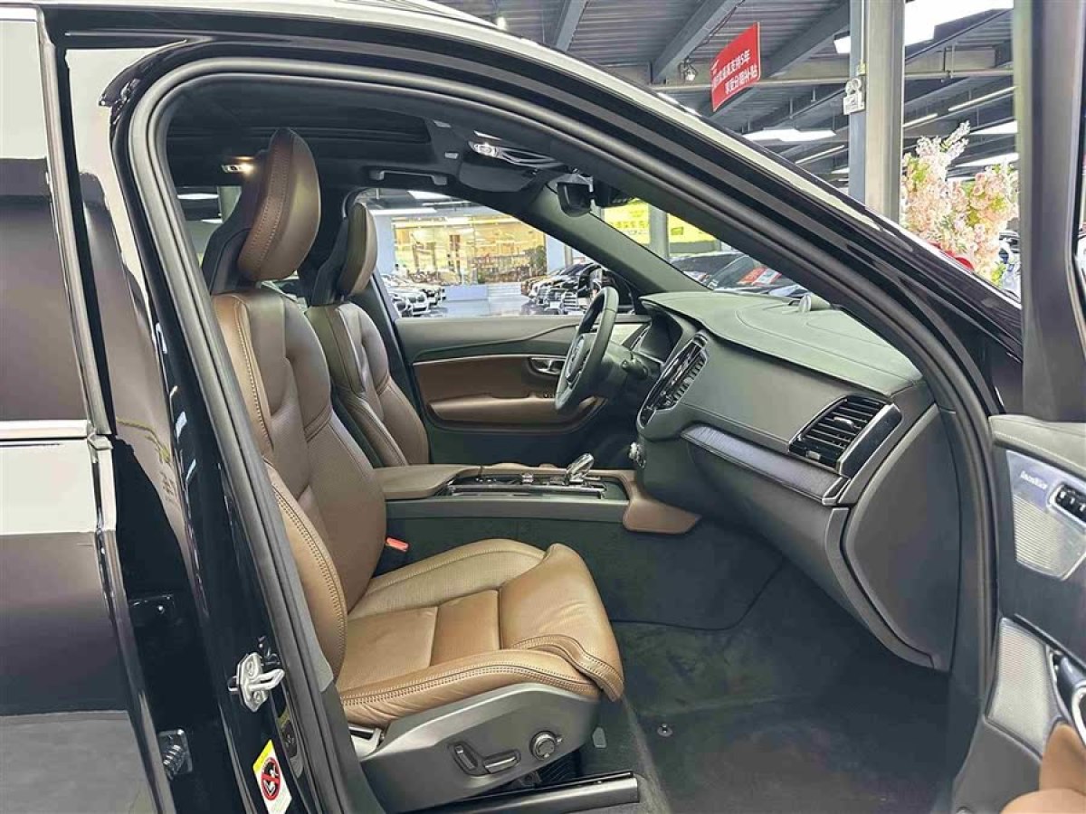沃爾沃 XC90  2022款 B6 智雅豪華版 7座圖片