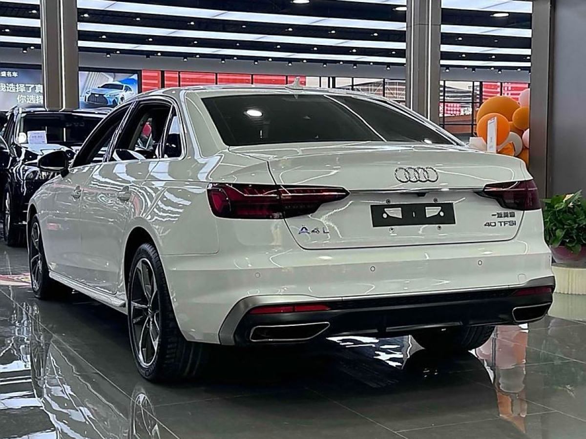 2021年12月奧迪 奧迪A4L  2022款 40 TFSI 時(shí)尚動(dòng)感型