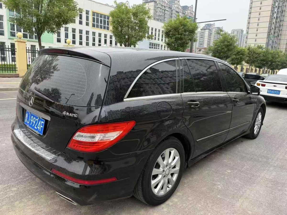 奔馳 奔馳R級  2014款 R 320 4MATIC 商務(wù)型圖片
