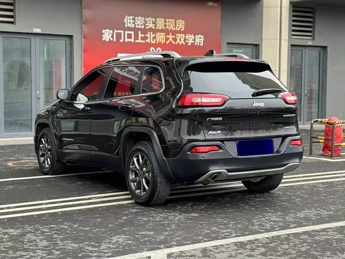 Jeep 自由光  2020款 2.0L 兩驅(qū)安全升級版圖片